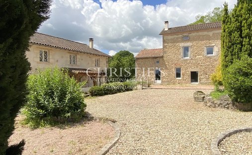 Castle for Sale in Nontron, Nouvelle-Aquitaine, France