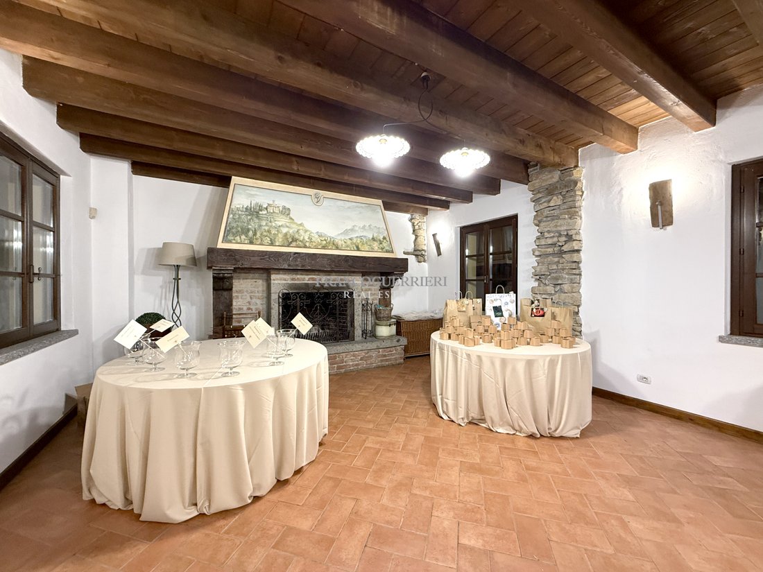 Country House in Lungo Lago-Centro, Lecco, Lombardy 3 - 16608180