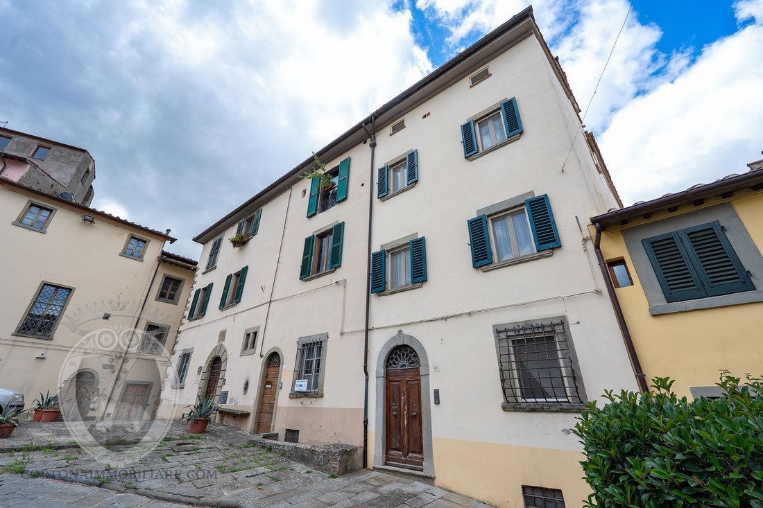Estate in Castiglion Fiorentino, Tuscany, Italy 1 - 16608554