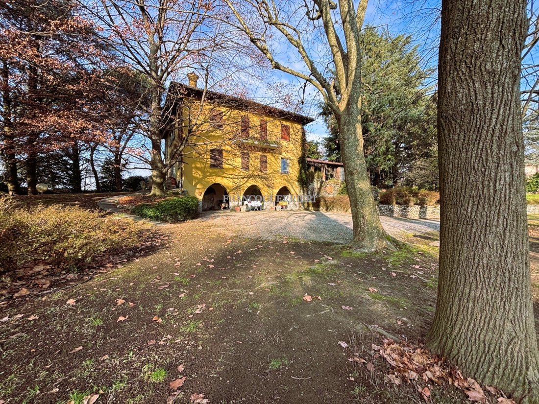 Villa in Bellusco, Lombardy, Italy 1 - 16608099