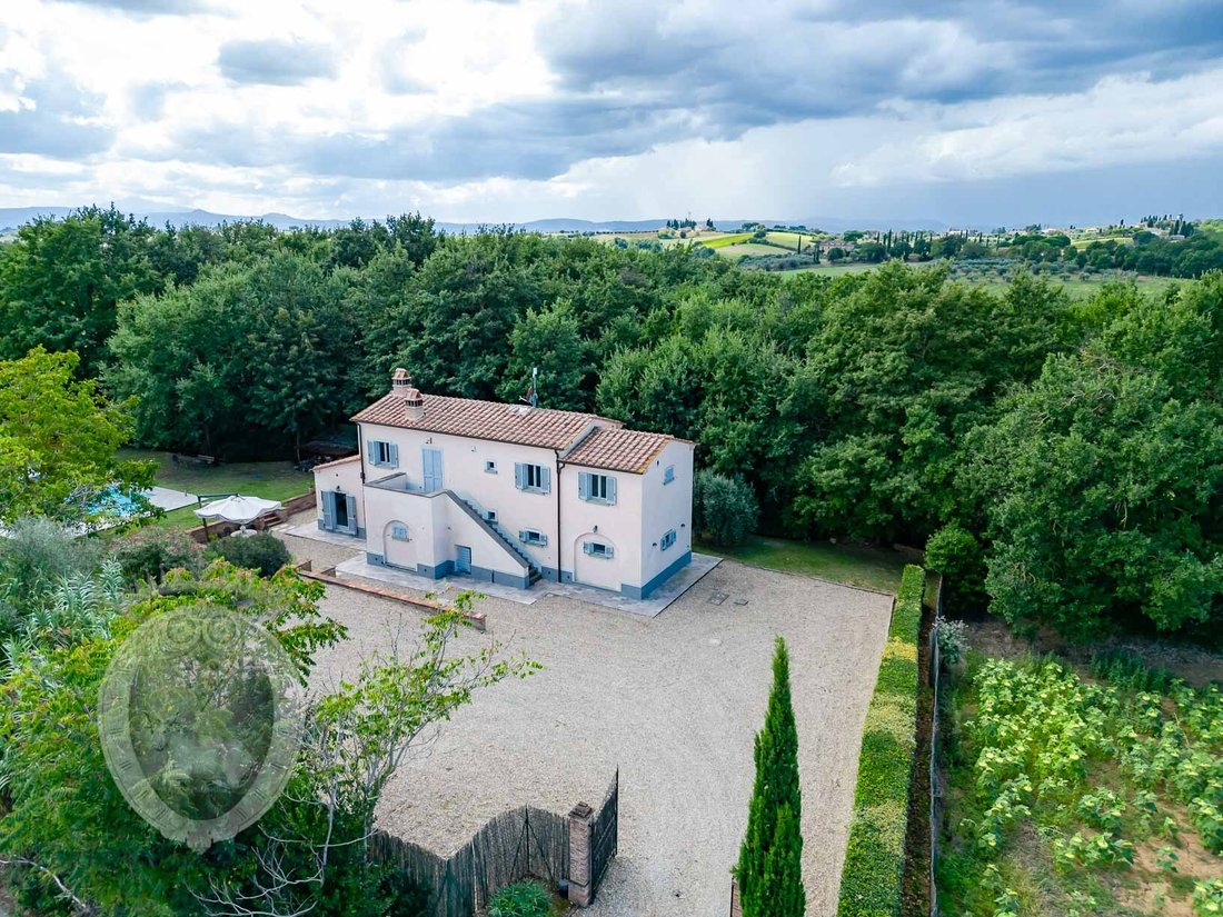 Country House in Center, Cortona, Tuscany 3 - 16608141