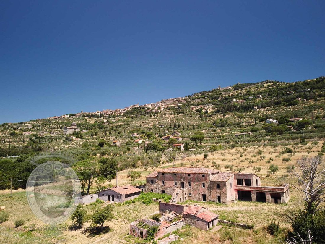 Villa in Center, Cortona, Tuscany 3 - 16608423