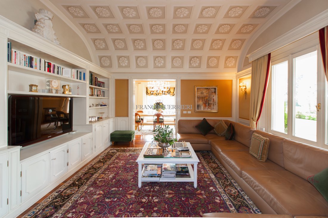 Villa in Monticello Brianza, Lombardy, Italy 5 - 16608548
