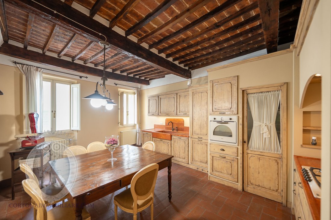 Estate in Castiglion Fiorentino, Tuscany, Italy 4 - 16608554