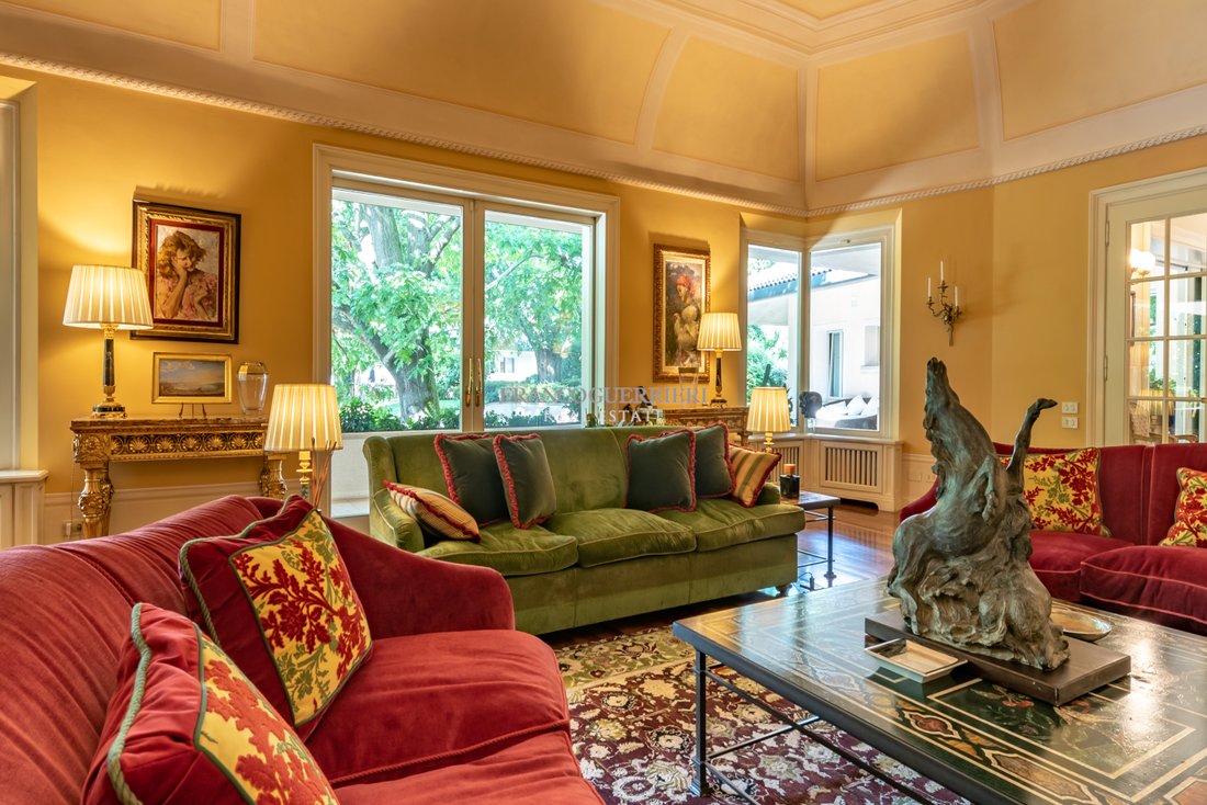 Villa in Monticello Brianza, Lombardy, Italy 4 - 16608548