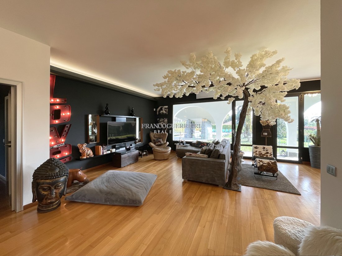 Villa in Casatenovo, Lombardy, Italy 5 - 16607978