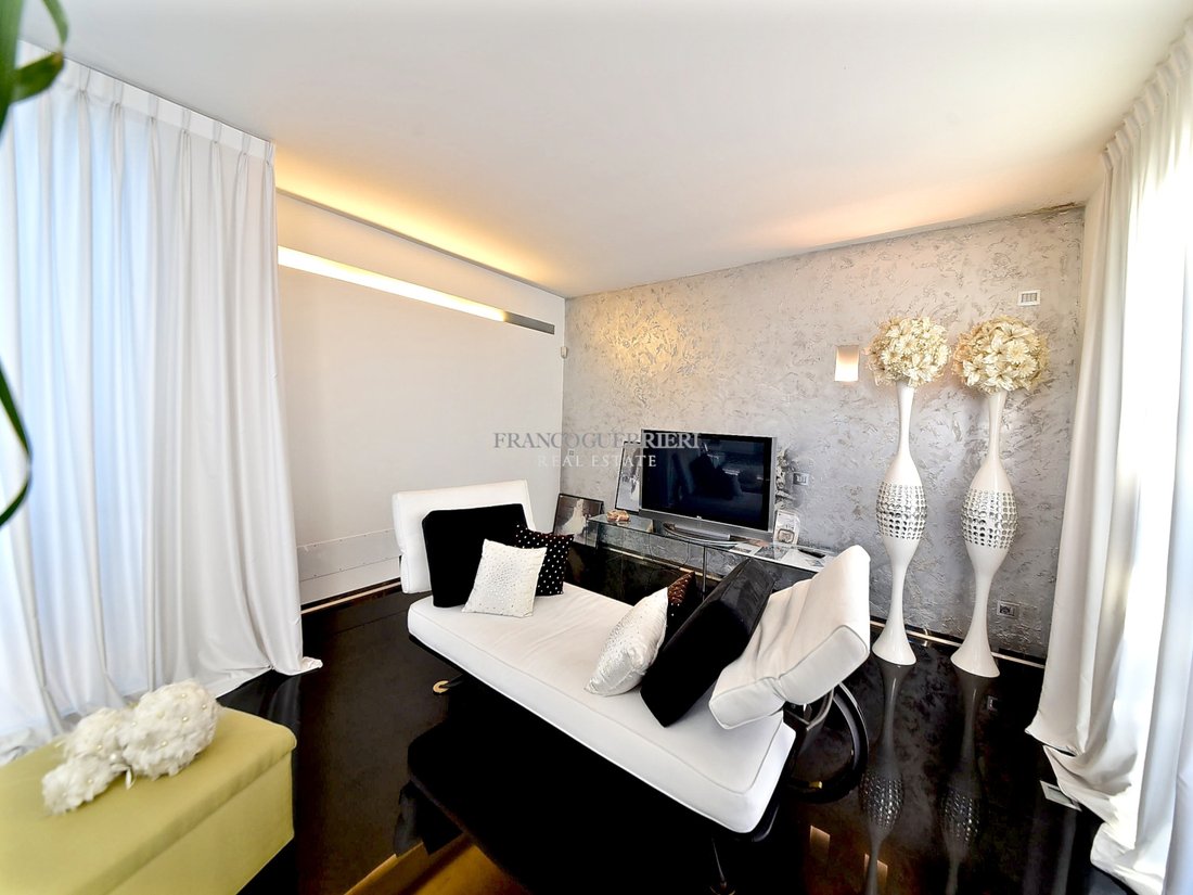 Villa in Historic Center, Monza, Lombardy 5 - 16608482