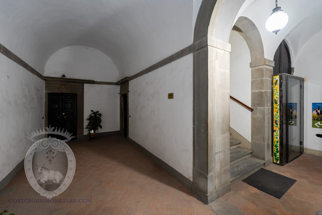 Estate in Center, Cortona, Tuscany 2 - 16608429