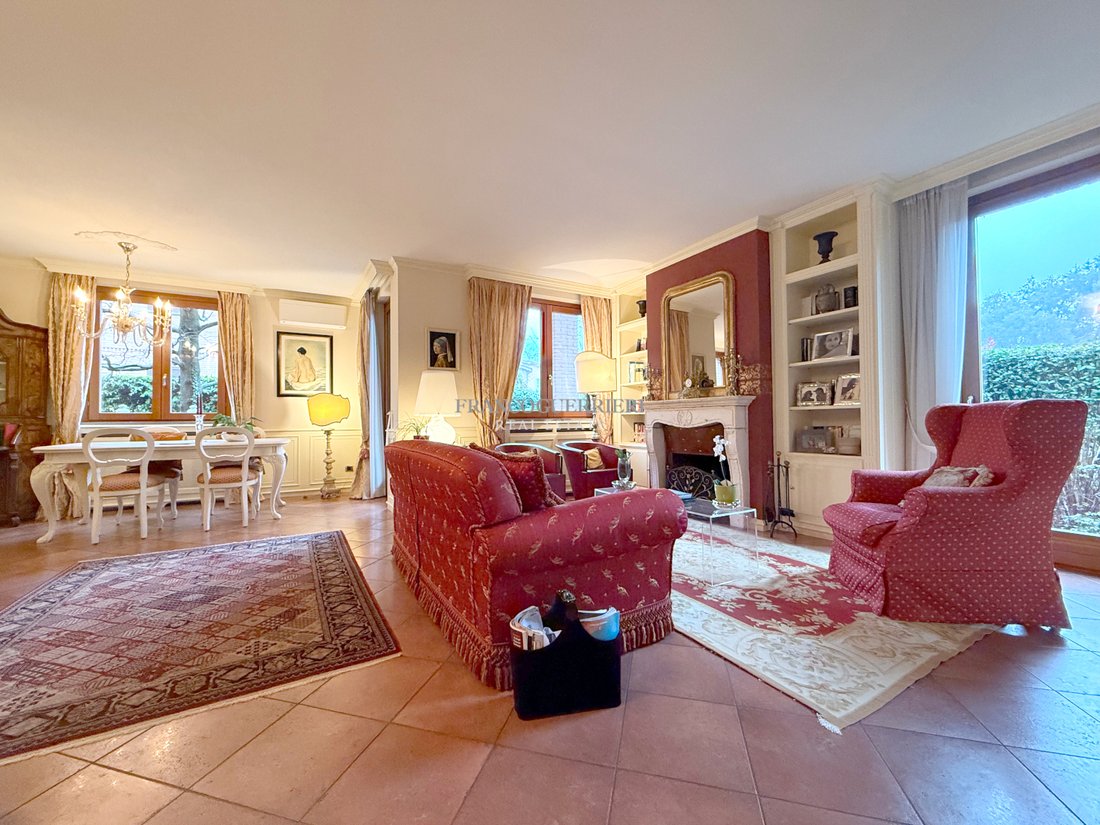 Villa à Besana in Brianza, Lombardie, Italie 1 - 16608465