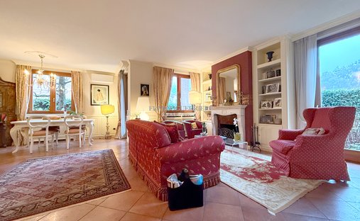 Villa in Bernareggio, Lombardy, Italy 1