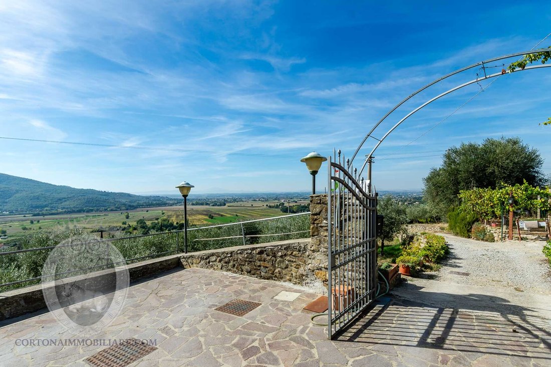 Country House in Center, Cortona, Tuscany 1 - 16608511