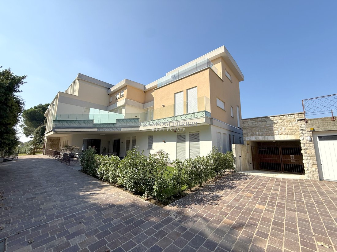 Apartment in Osnago, Lombardy, Italy 1 - 16608513