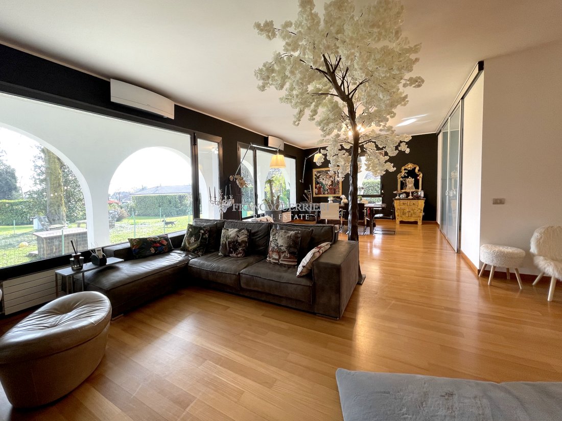 Villa in Casatenovo, Lombardy, Italy 4 - 16607978