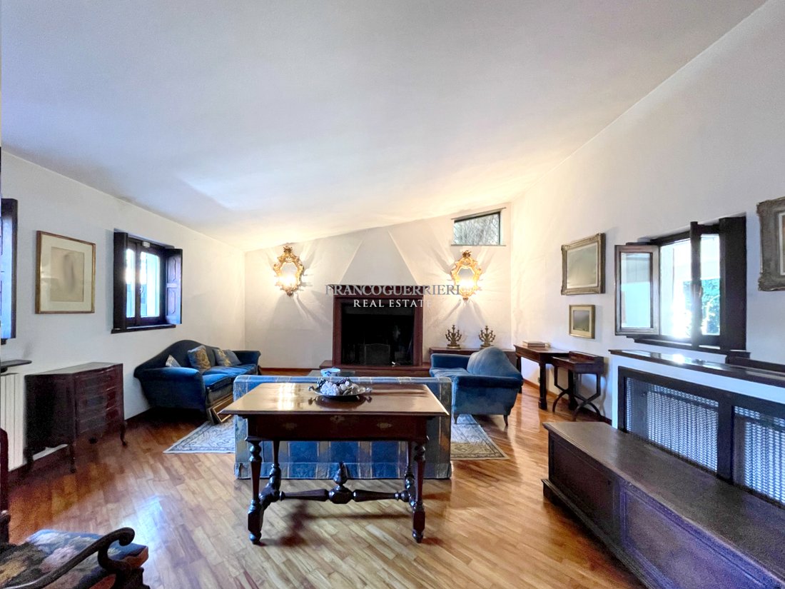 Villa in Camparada, Lombardy, Italy 4 - 16608528
