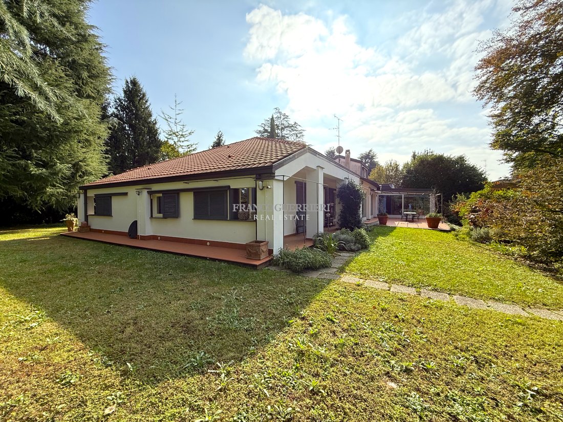Villa in Casatenovo, Lombardy, Italy 2 - 16608446