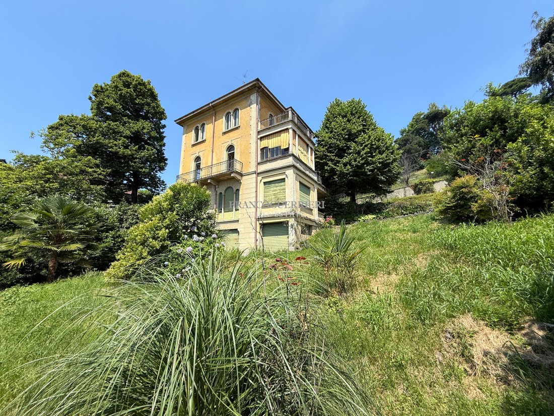 Villa in Inverigo, Lombardy, Italy 2 - 16608216