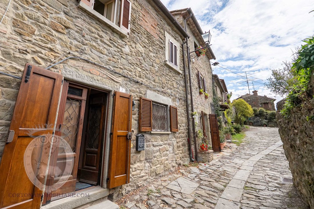 House in Center, Cortona, Tuscany 1 - 16608508