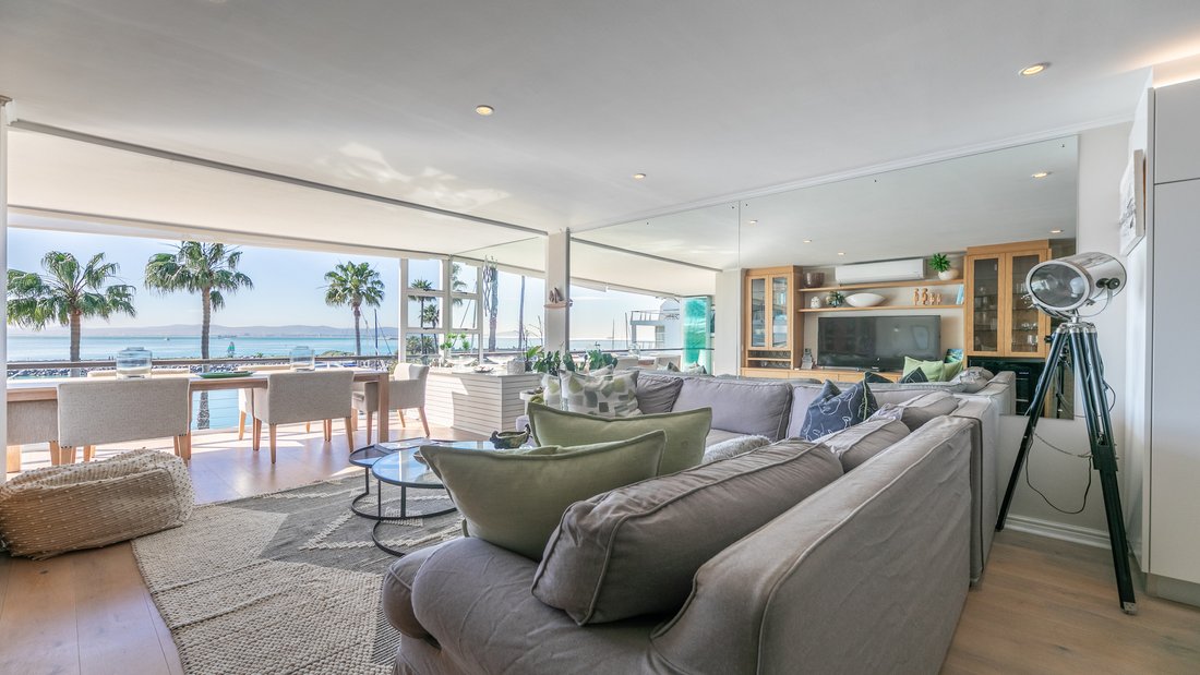 Apartment in Mouille Point, Cape Town, South Africa 5 - 16607346