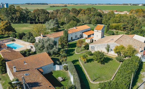 Estate in Soubise, Nouvelle-Aquitaine, France 1