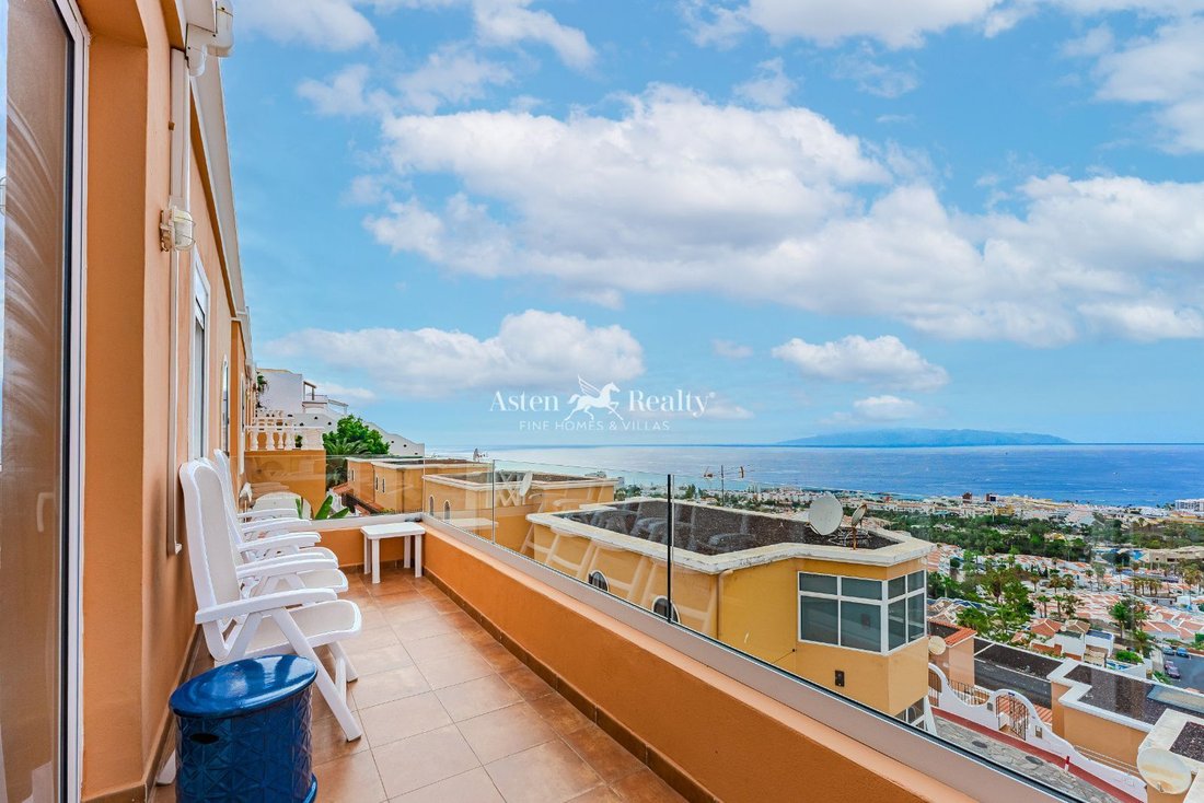 Villa in Costa Adeje, Adeje, Canary Islands 1 - 12464570