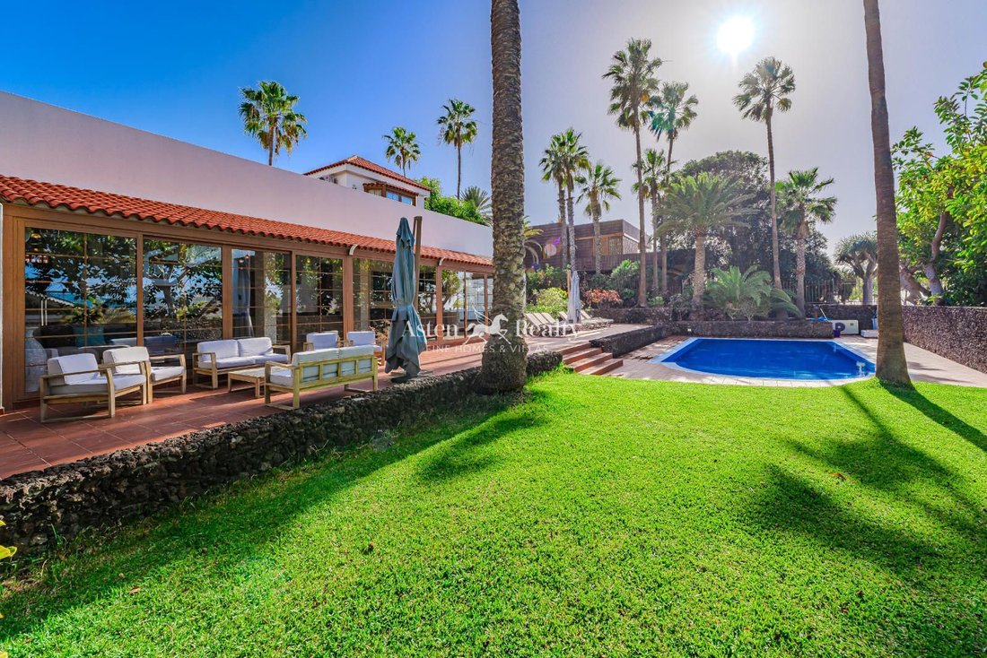 Villa in Costa Adeje, Adeje, Canary Islands 3 - 16608033