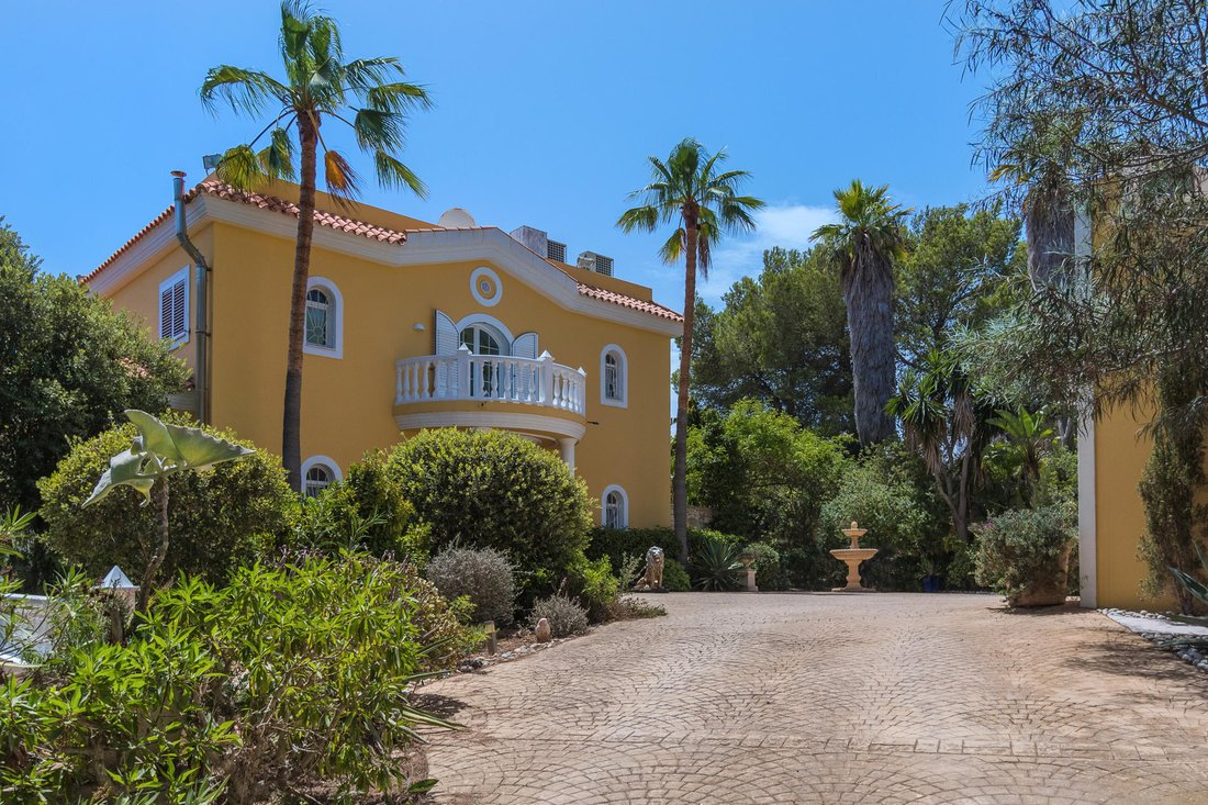 Villa in Sant Carles de Peralta, Santa Eularia des Riu, Balearic Islands 2 - 15827967