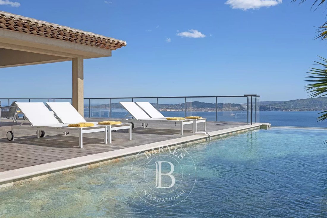 House in Grimaud, Provence-Alpes-Côte d'Azur, France 1 - 16607691