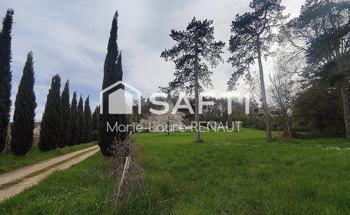 House in Parisot, Occitania, France 1