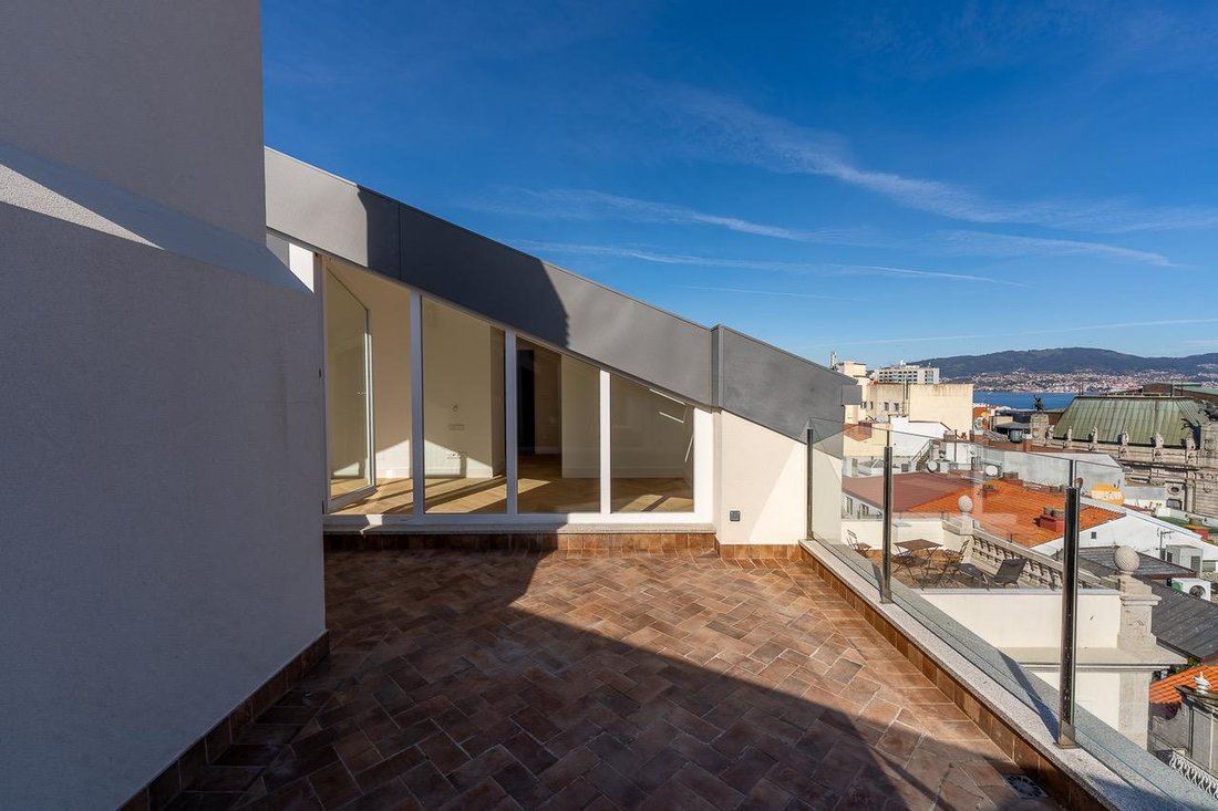 Penthouse in Vigo (District), Vigo, Spain 3 - 16611208