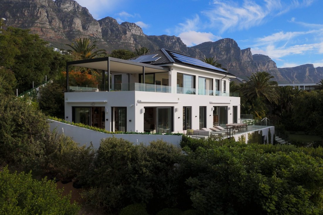 House in Camps Bay, Cape Town, South Africa 4 - 16612355