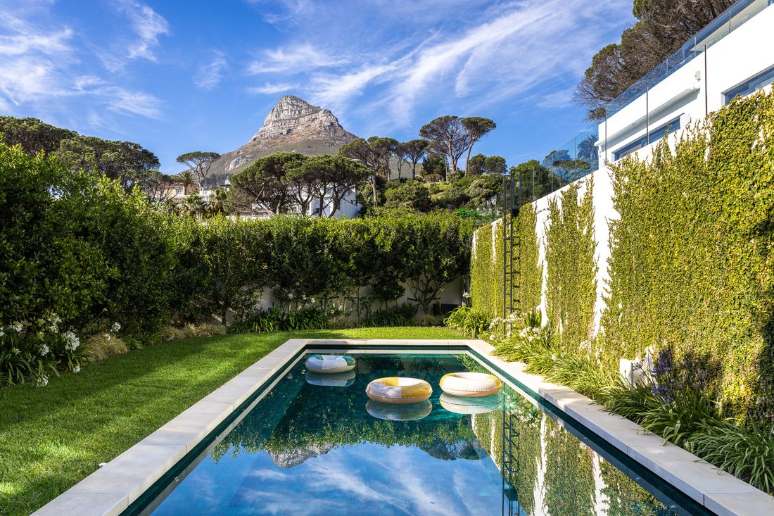 House in Camps Bay, Cape Town, South Africa 3 - 16612355