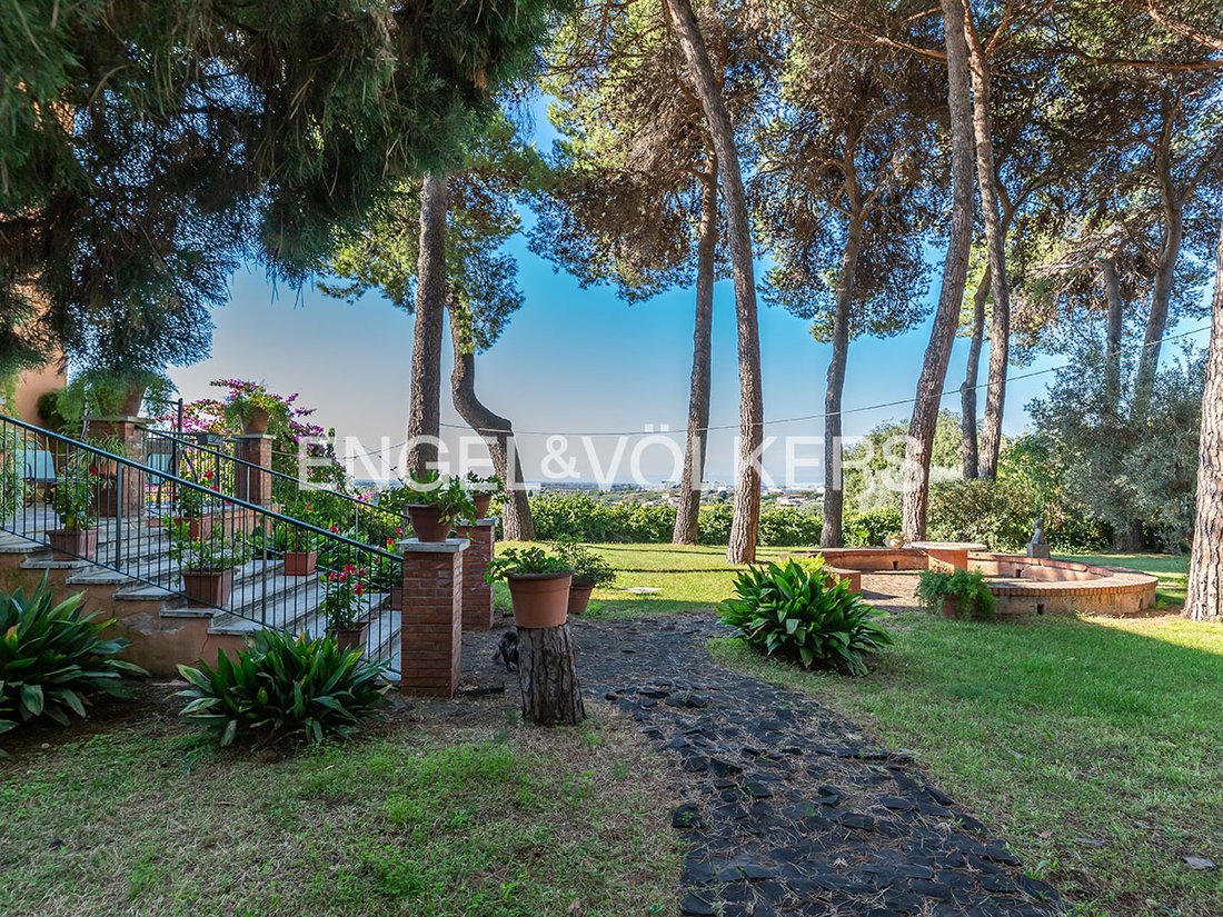 House in Lanuvio, Lazio, Italy 1 - 16612620