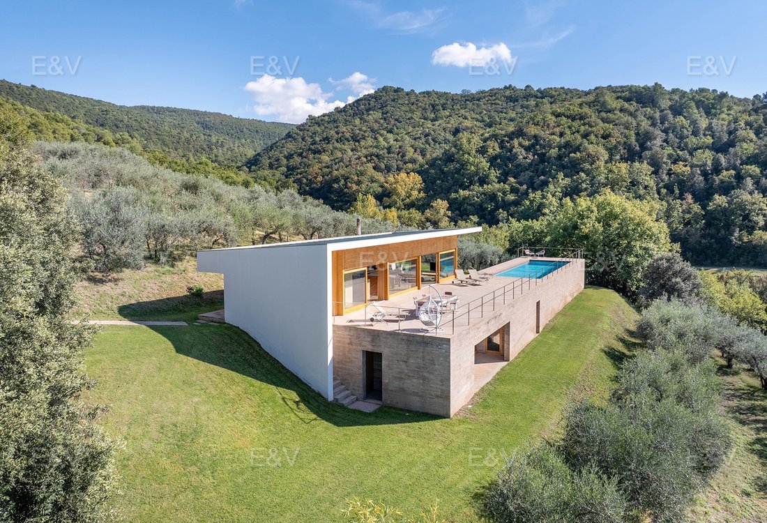 Villa in Deruta, Umbria, Italy 2 - 16612131