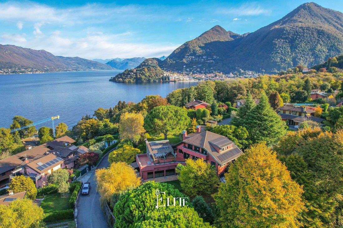 Villa in Laveno-Mombello, Lombardy, Italy 1 - 16612679