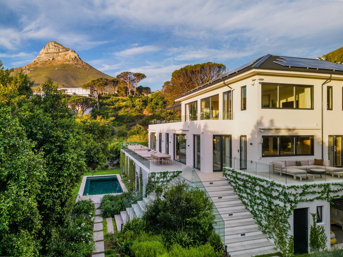 House in Camps Bay, Cape Town, South Africa 2 - 16612355