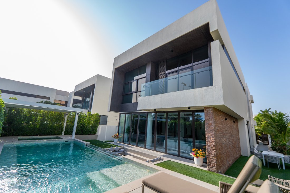 Villa in Damac Hills, Dubai, United Arab Emirates 2 - 16615309