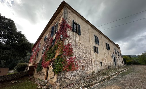 Anwesen in Puigpunyent, Balearische Inseln, Spanien 1