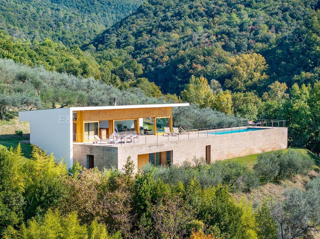 Villa in Deruta, Umbria, Italy 3 - 16612131