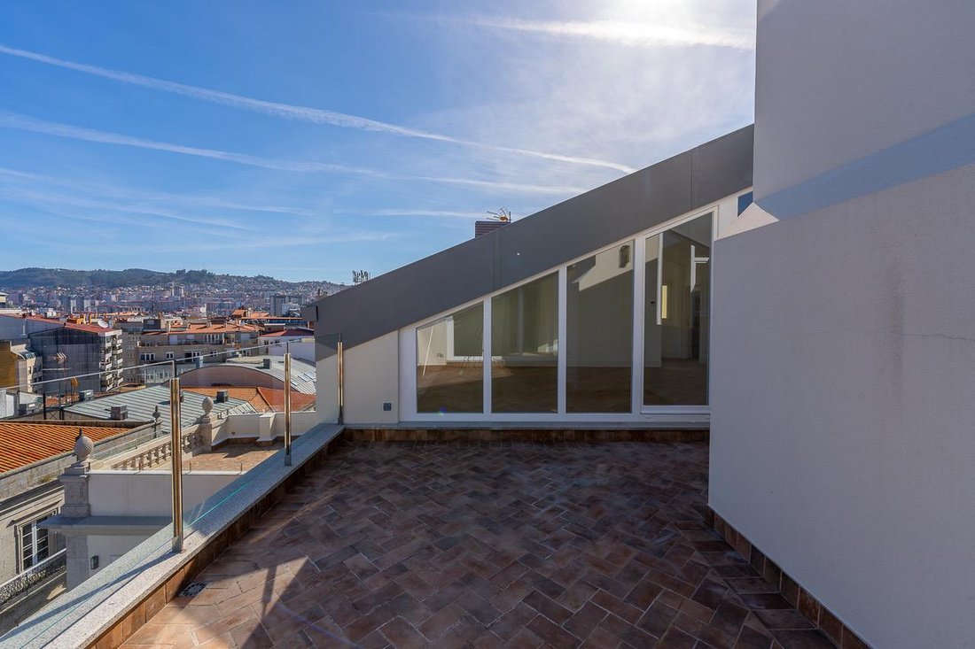 Penthouse in Vigo (District), Vigo, Spain 5 - 16611208