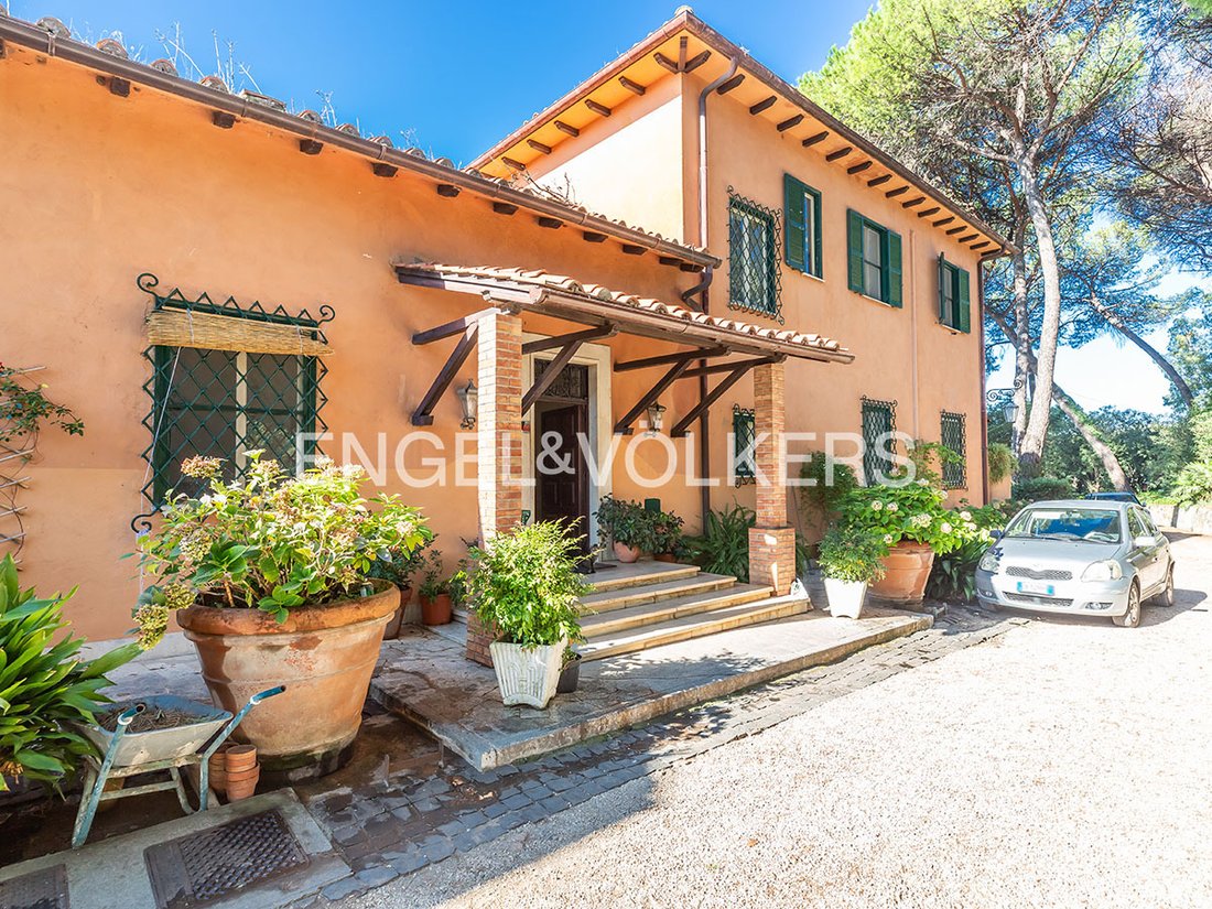 House in Lanuvio, Lazio, Italy 5 - 16612620