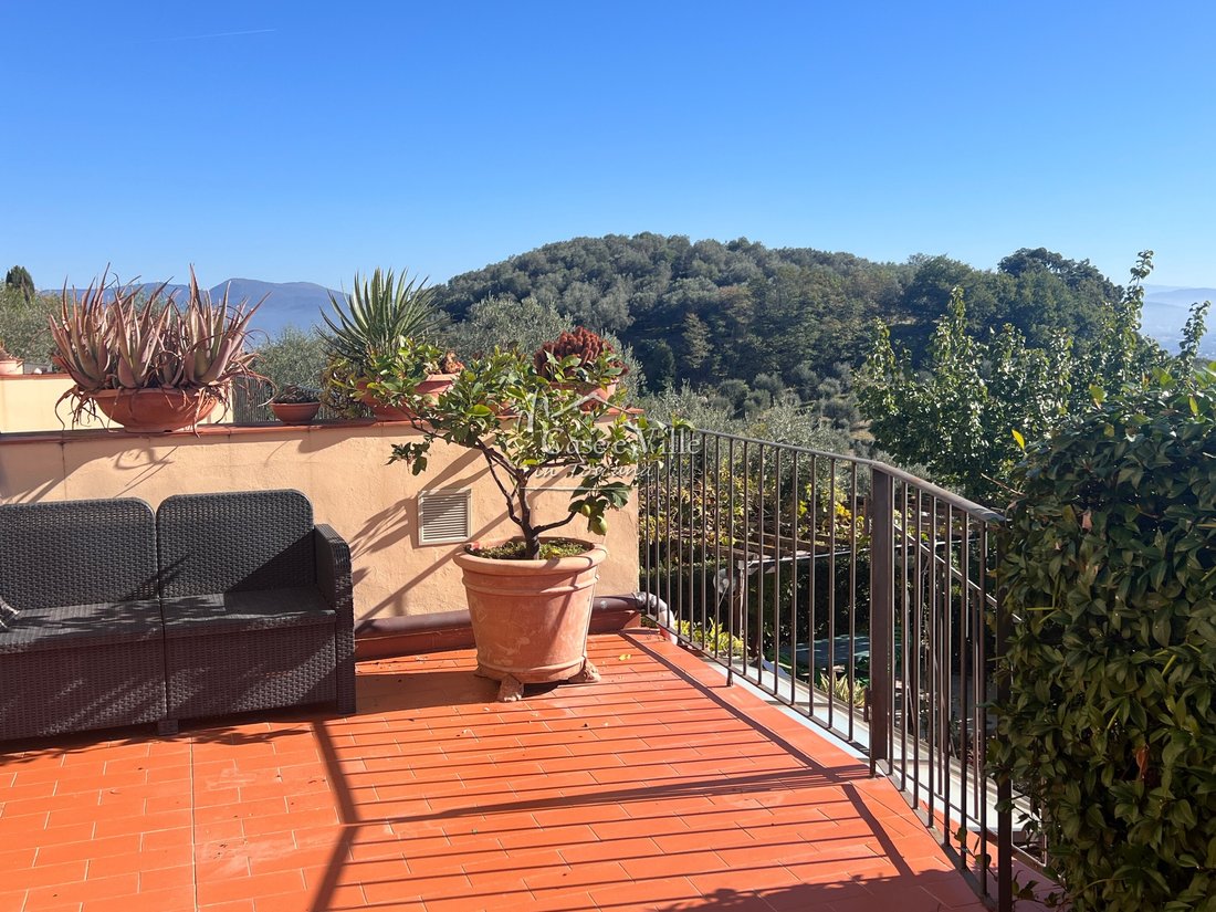 House in Center - La Rocca, Comeana, Tuscany 4 - 16415329