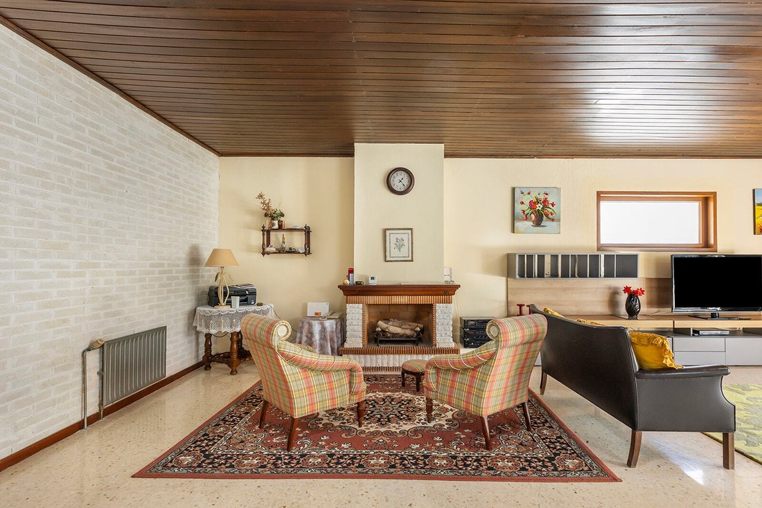 Villa in Orihuela, Valencian Community, Spain 2 - 16609790