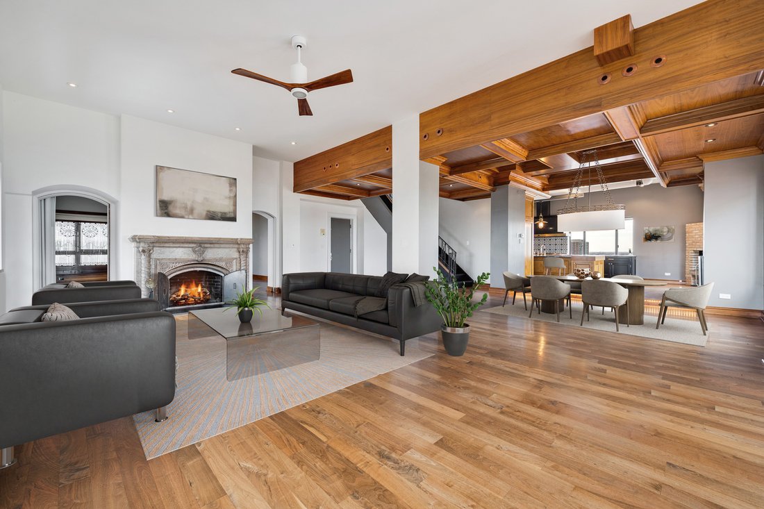Spectacular Penthouse With Expansive In Chicago, Illinois, United ...