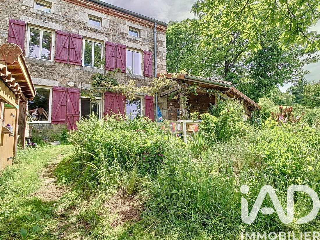 House in Saint-Genest-Malifaux, Auvergne-Rhône-Alpes, France 1 - 16613547