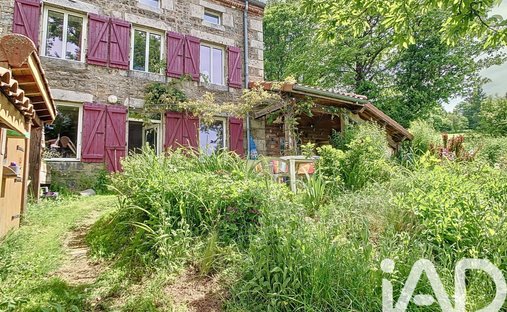 House in Saint-Genest-Malifaux, Auvergne-Rhône-Alpes, France 1