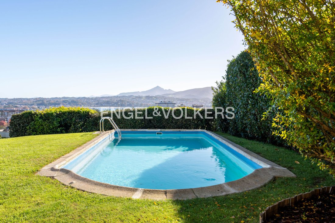 Villa in Hondarribia, Basque Country, Spain 2 - 16610012