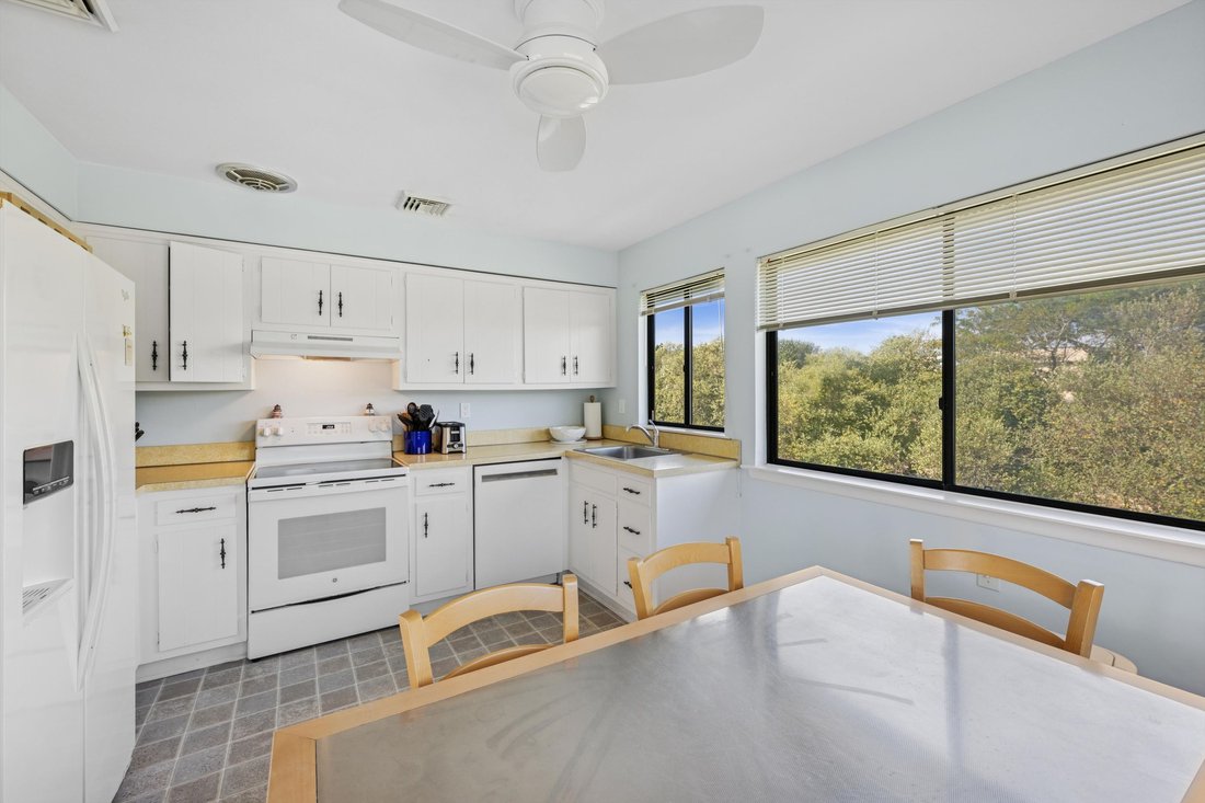 Bridgehampton, New York, United States 4 - 15879330