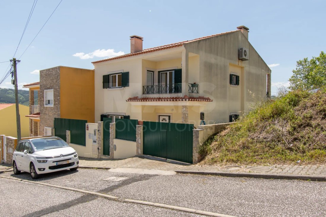 Villa in Loures, Lisbon, Portugal 2 - 16611168