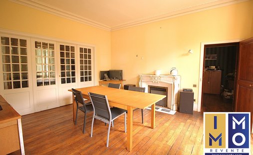 Castle for Sale in Bourges, Centre-Val de Loire, France