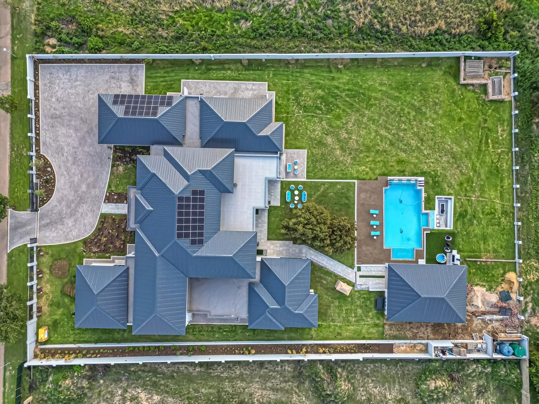 House in Midrand, Gauteng, South Africa 3 - 16614053